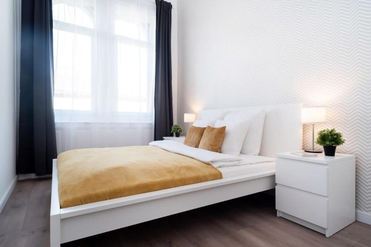 Large Apartment At Perfect Central Location Budapest Exterior foto
