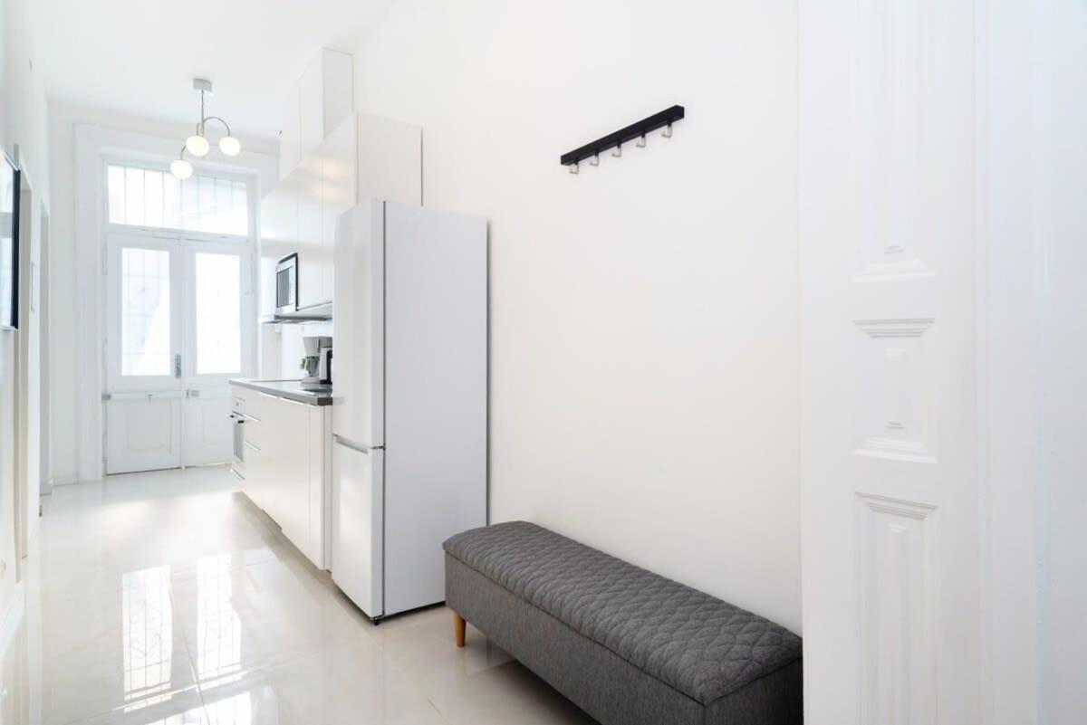 Large Apartment At Perfect Central Location Budapest Exterior foto